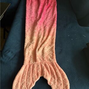 Pink Ombré Mermaid Tail Blanket